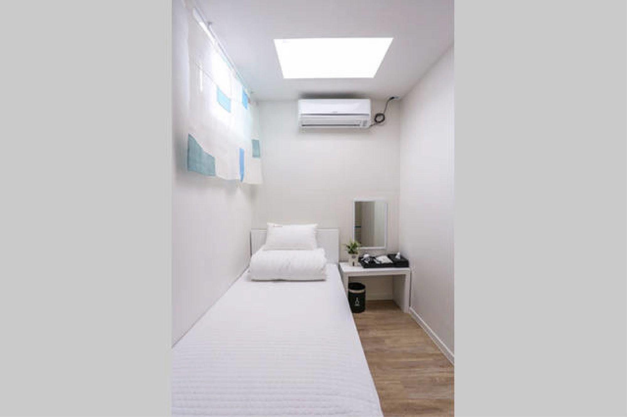 Starhostel Dongdaemun Suite Seúl Exterior foto