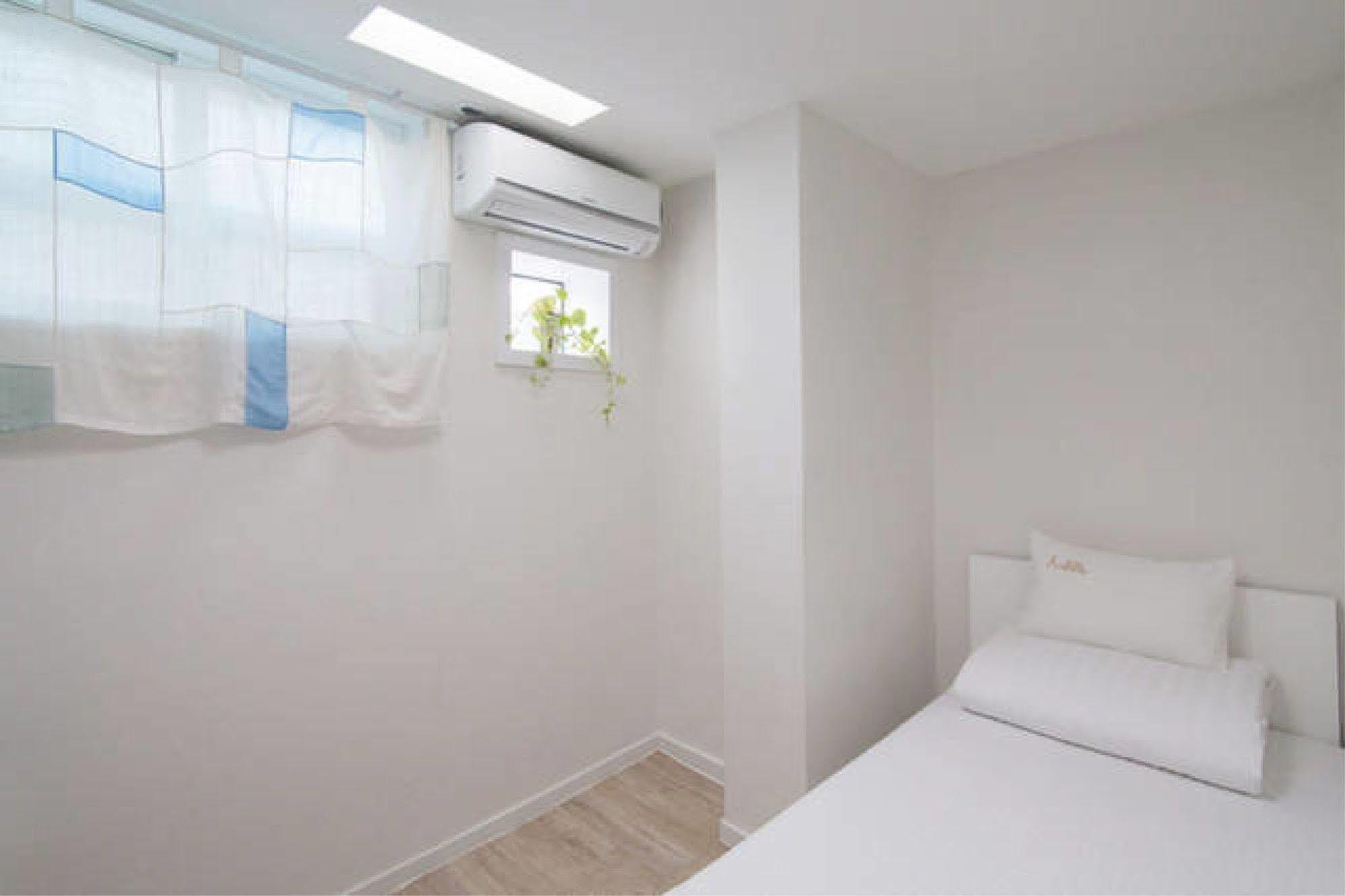 Starhostel Dongdaemun Suite Seúl Exterior foto